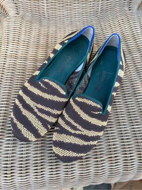 Cute and Comfy Rothy’s Zebra Stripe Flat Size 8.5 but fits like an 8.